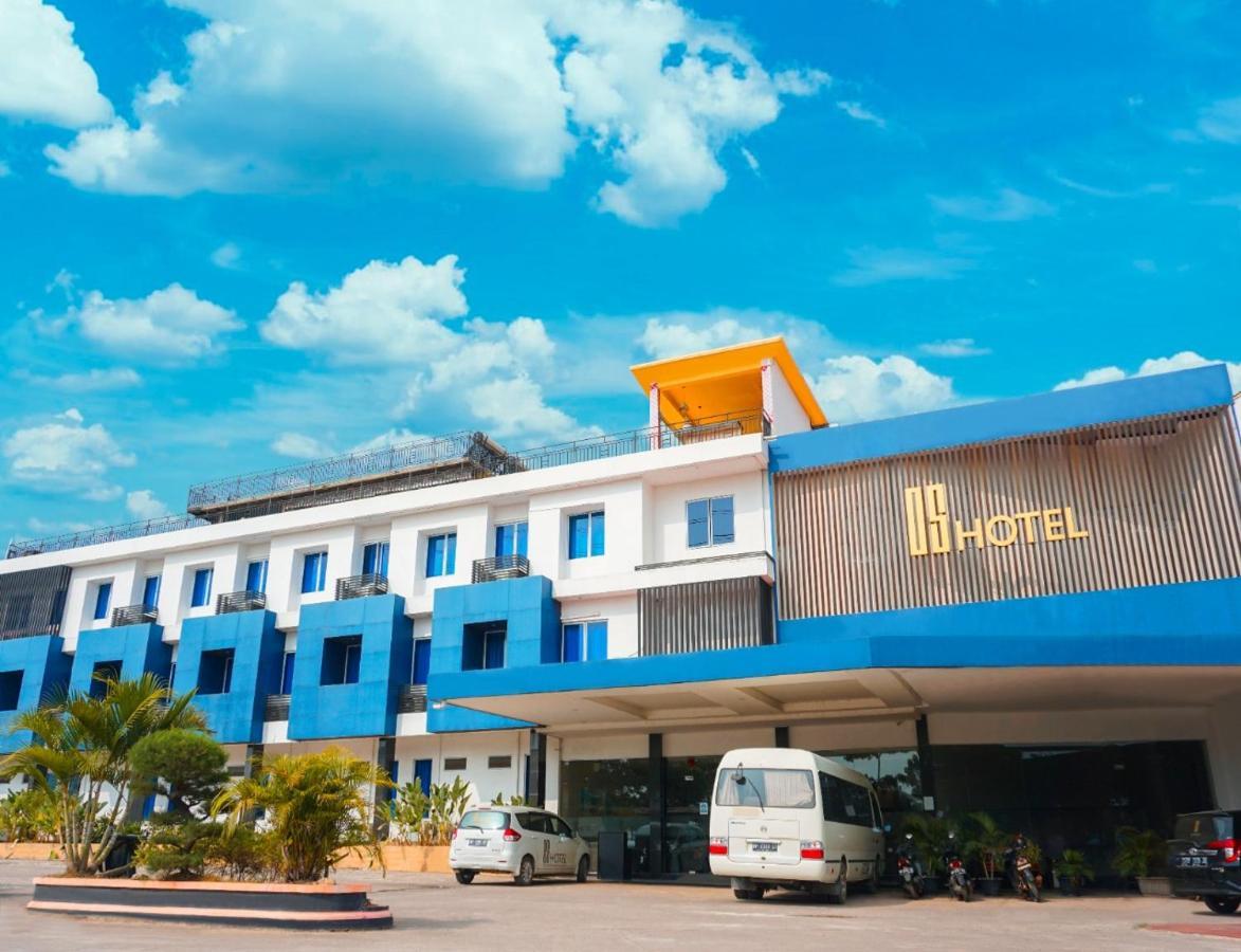 Os Hotel Tanjung Uncang Sagulung Zewnętrze zdjęcie