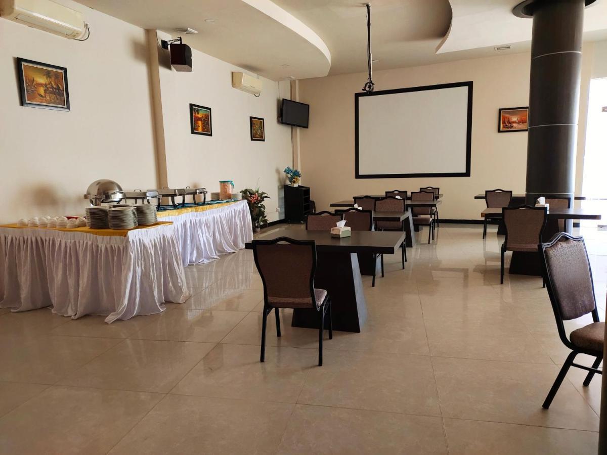 Os Hotel Tanjung Uncang Sagulung Zewnętrze zdjęcie